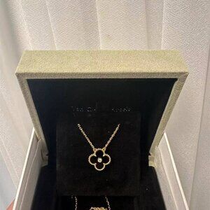💎Van Cleef & Arpels 18k gold black necklace